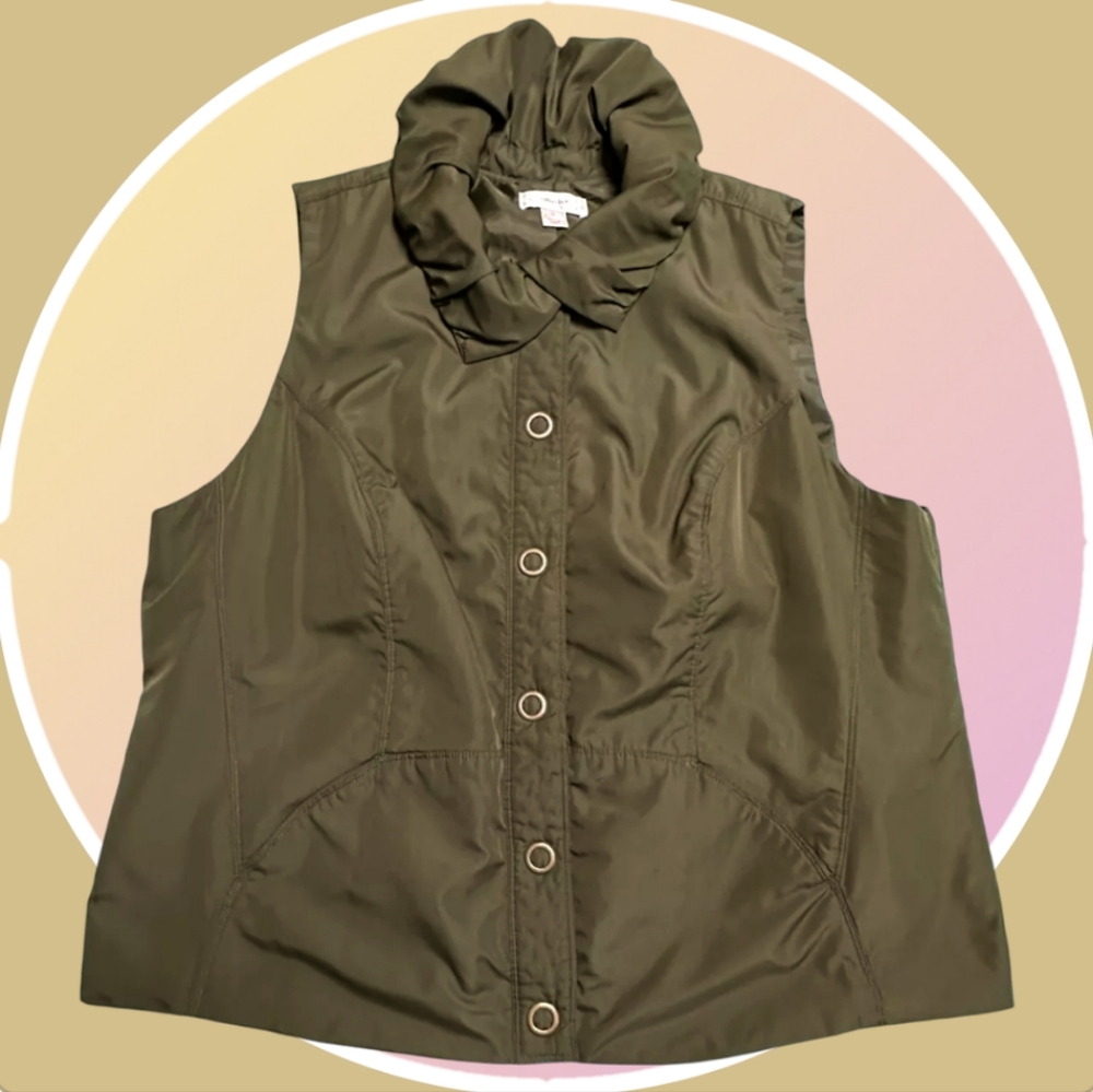 New 2X Vest Puff Collar, Snap Up w 2 Pockets
